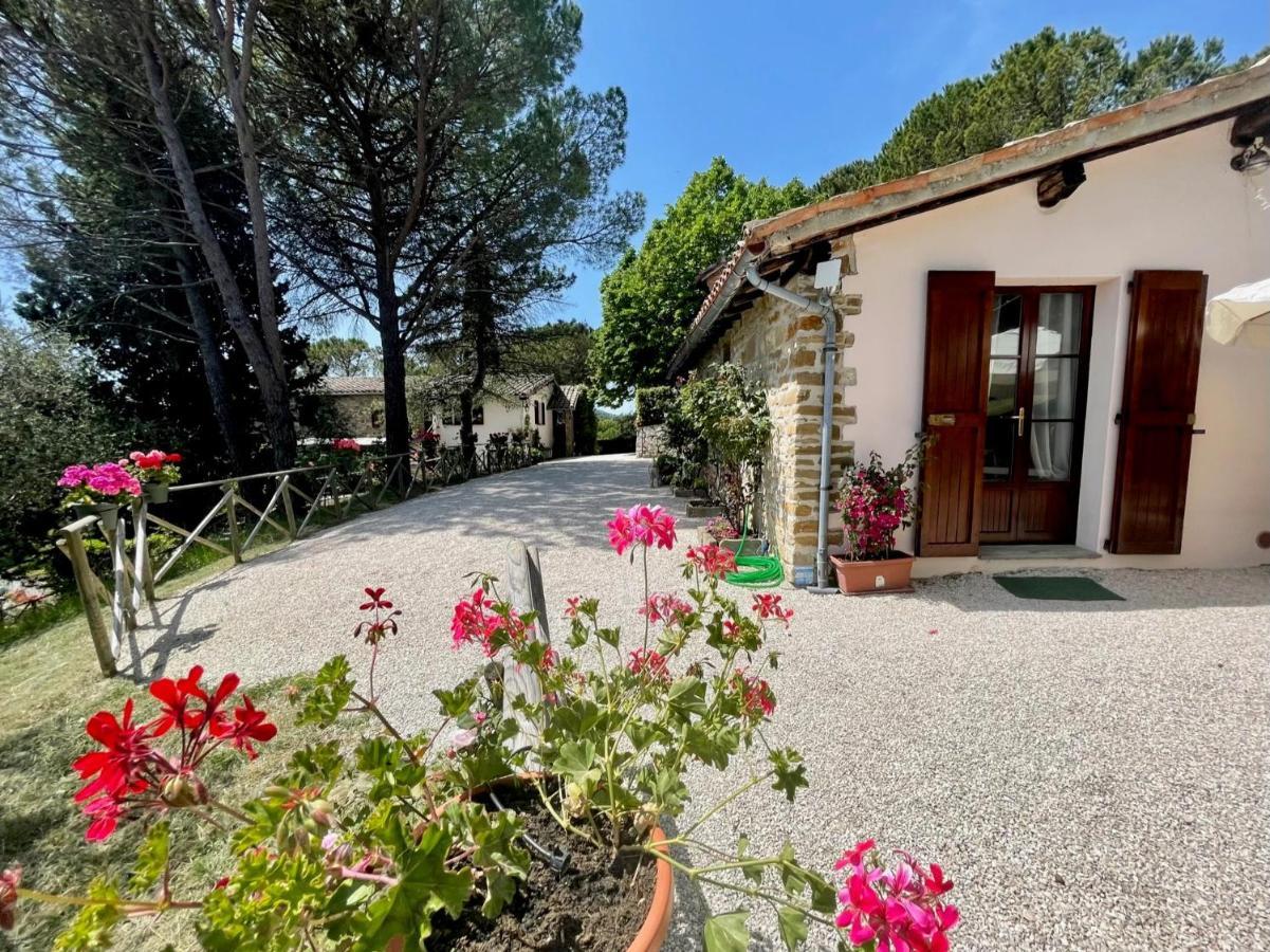 La Panoramica Gubbio - Maison De Charme - Casette E Appartamenti Self Catering Per Vacanze Meravigliose! Exteriér fotografie