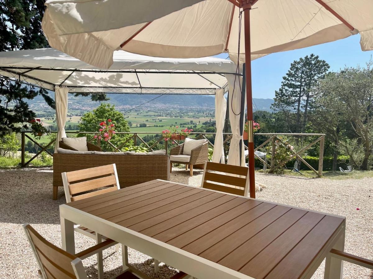 La Panoramica Gubbio - Maison De Charme - Casette E Appartamenti Self Catering Per Vacanze Meravigliose! Exteriér fotografie