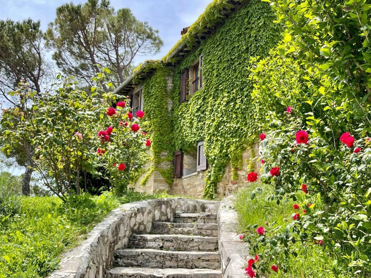 La Panoramica Gubbio - Maison De Charme - Casette E Appartamenti Self Catering Per Vacanze Meravigliose! Exteriér fotografie